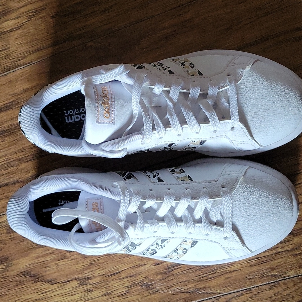 Ladies Neo Grand Court